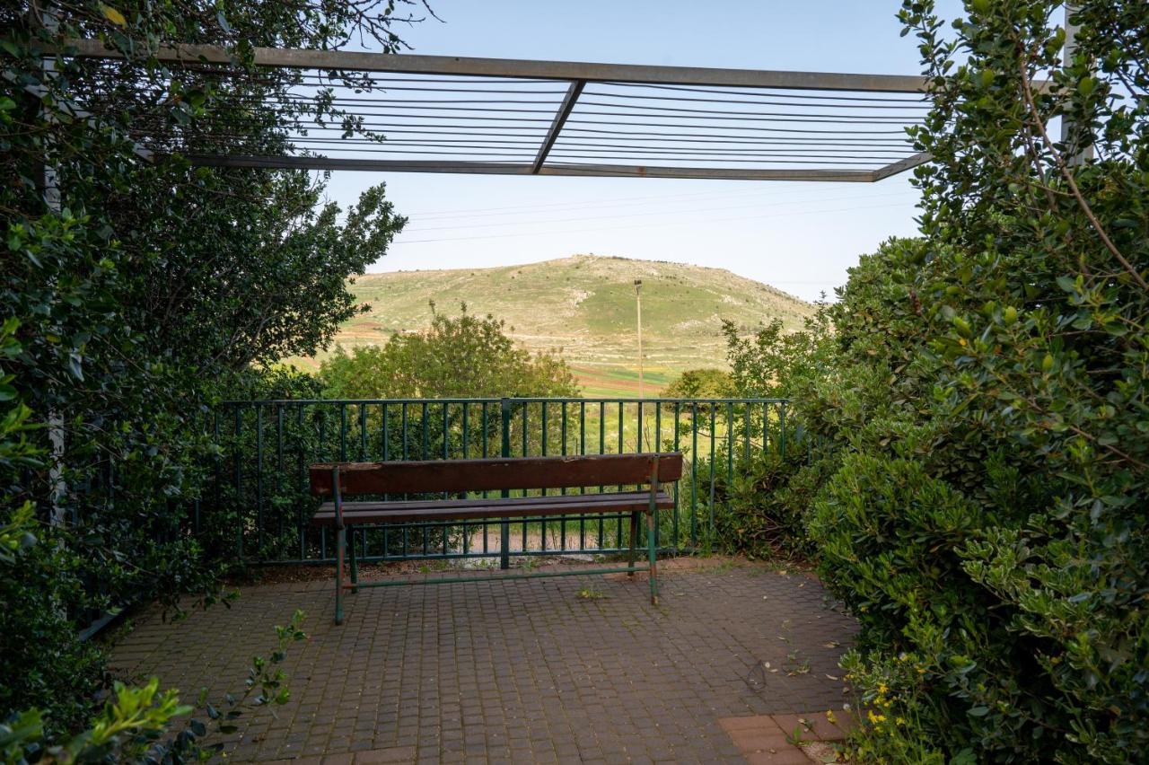 Kibbutz Malkiya Travel Hotel Malkiyya エクステリア 写真