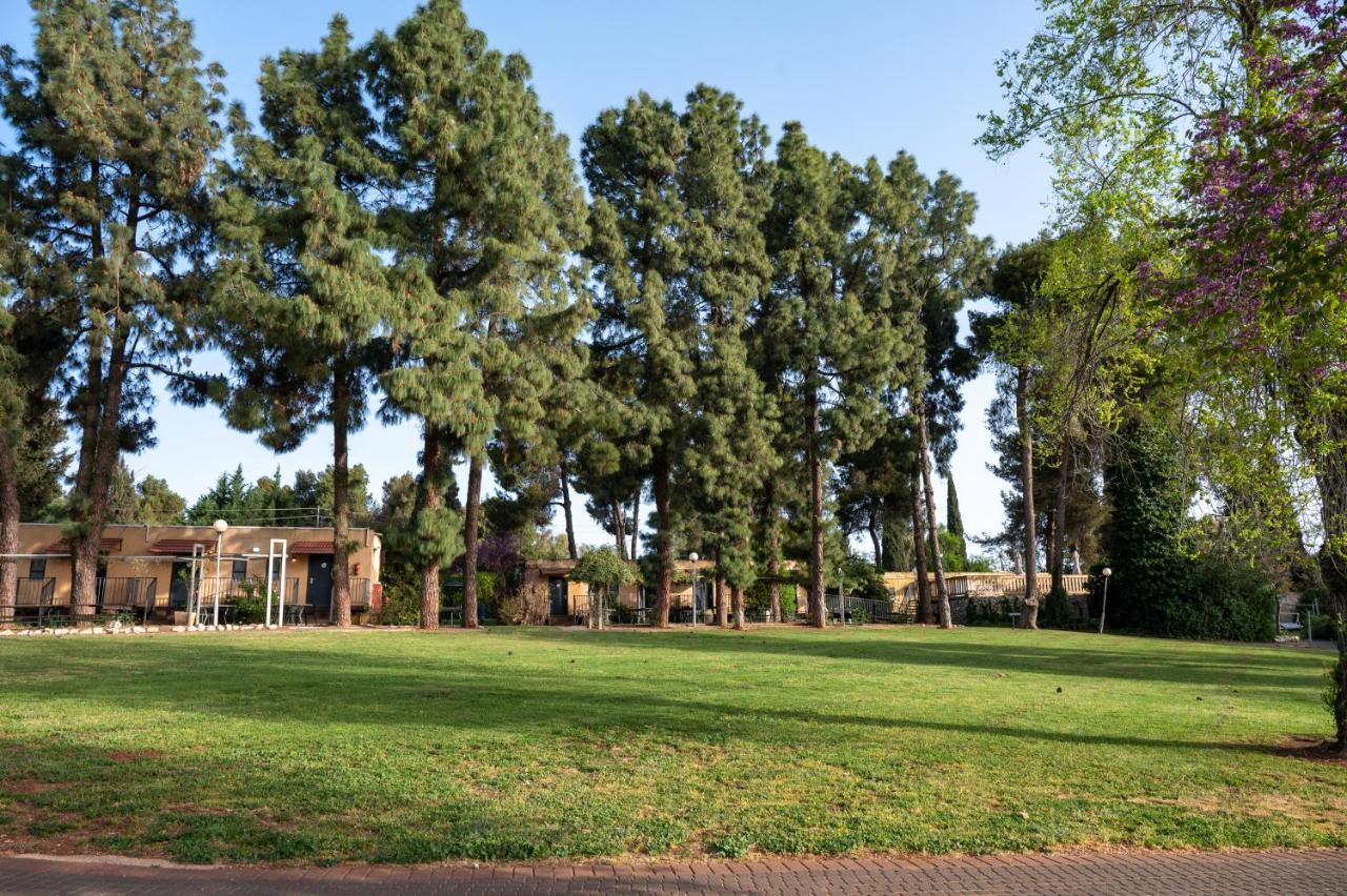 Kibbutz Malkiya Travel Hotel Malkiyya エクステリア 写真
